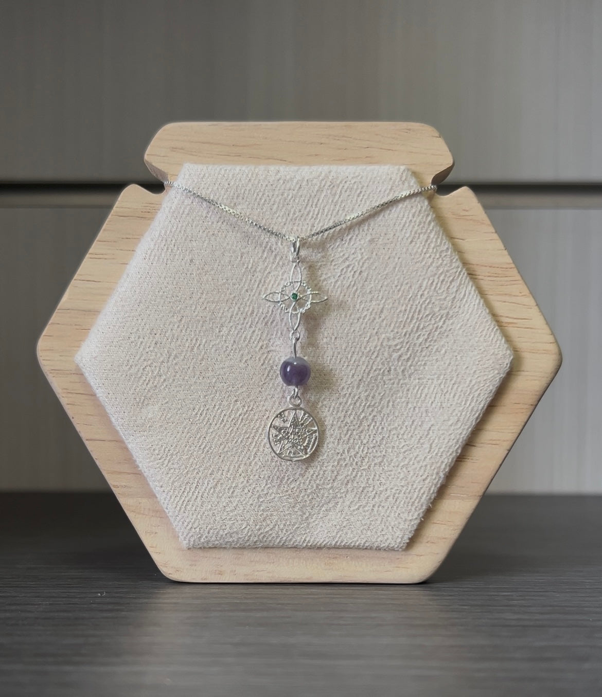 Colgante doble protección con amatista (consagrado y activado).
