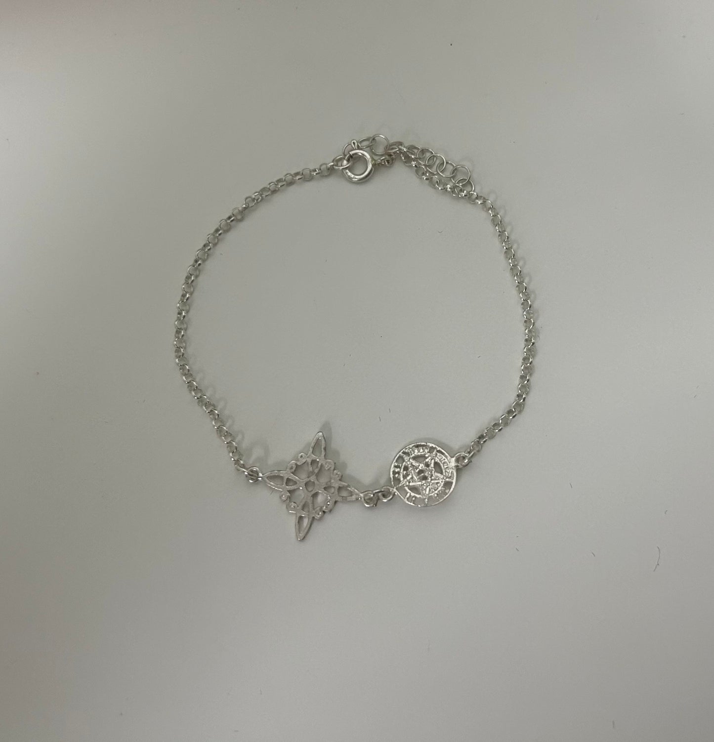 Pulsera doble protección consagrada. (Plata925)