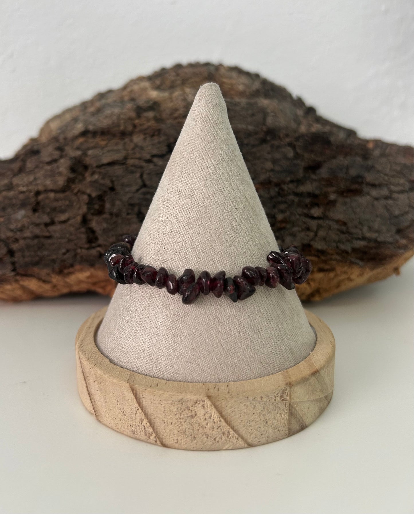 Pulsera granate en chips