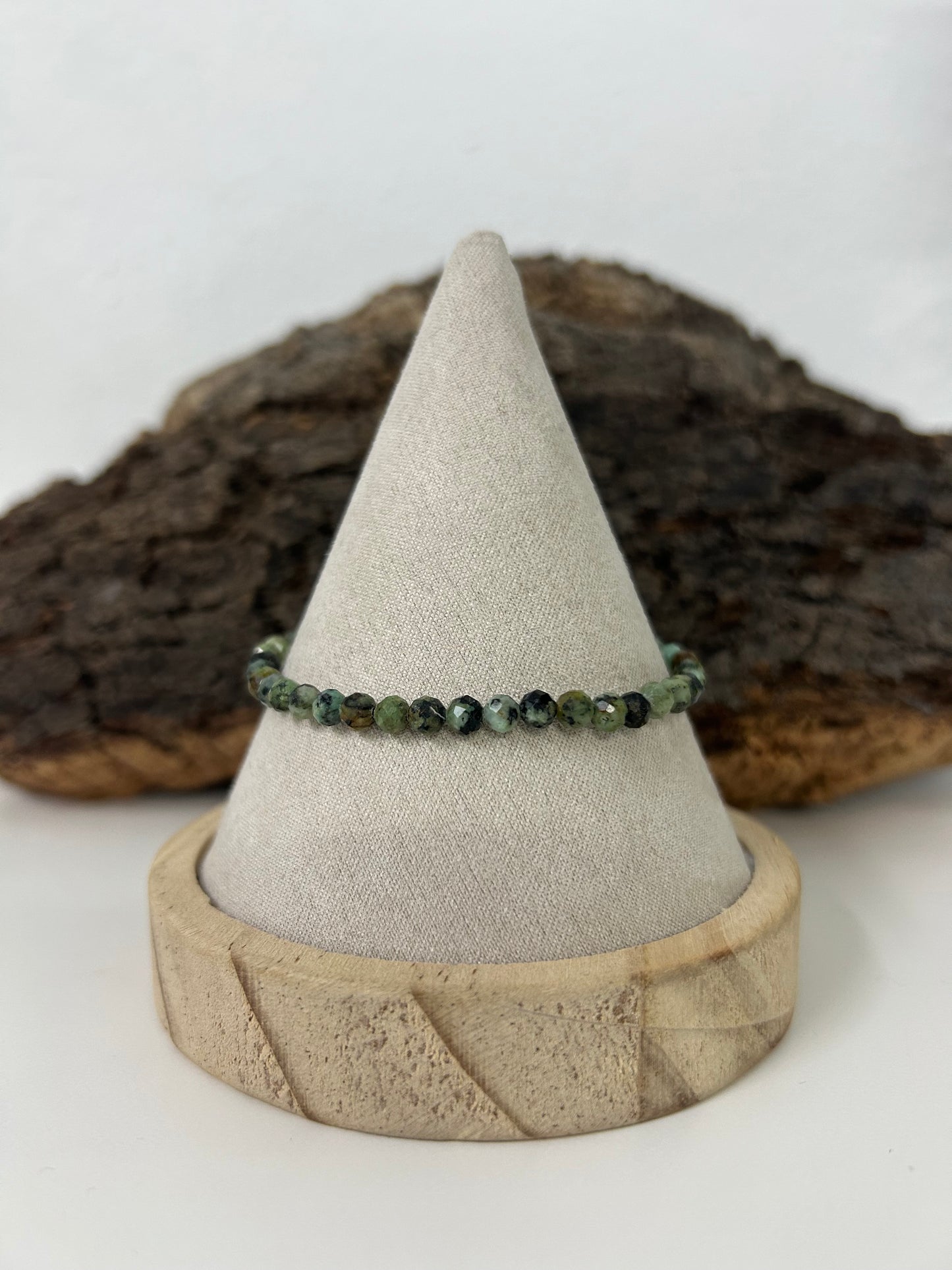Pulsera turquesa africana facetada