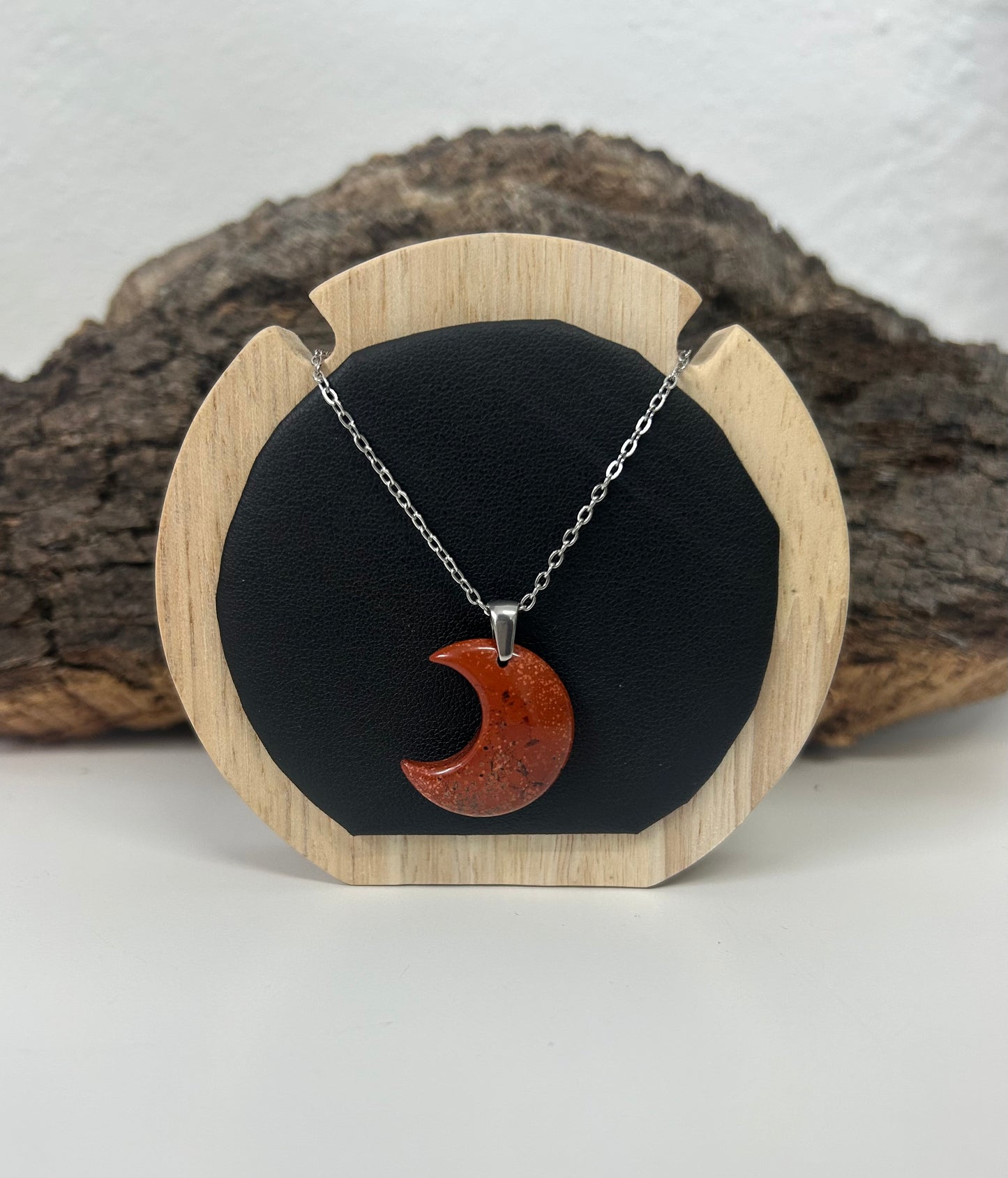 Colgante luna jaspe rojo (acero)