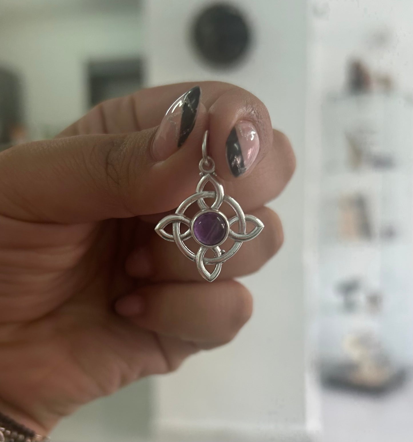 Nudo con amatista (plata 925)