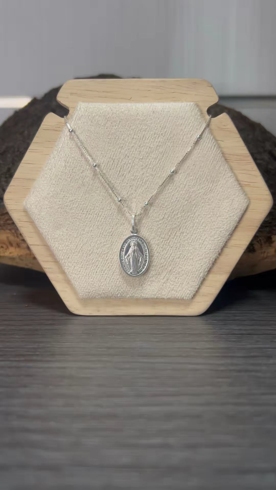 Collar Virgen de la Milagrosa