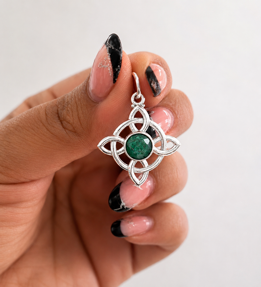 Nudo de bruja con esmeralda (plata 925)