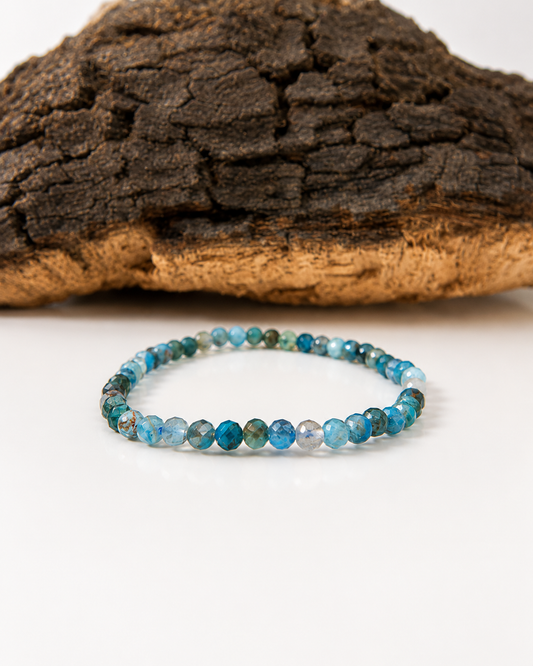 Pulsera elástica de apatito azul facetado