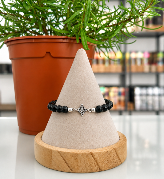 Pulsera nudo de bruja y onix (plata 925)
