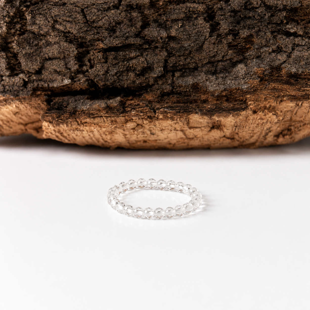 Anillo elástico de cuarzo cristal facetado