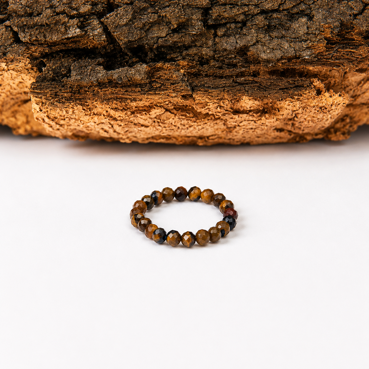 Anillo elástico de ojo de tigre facetado