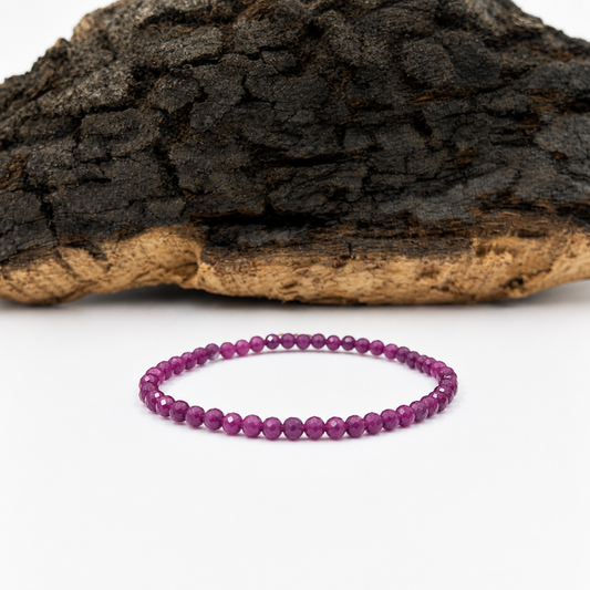 Pulsera elástica de rubí facetado