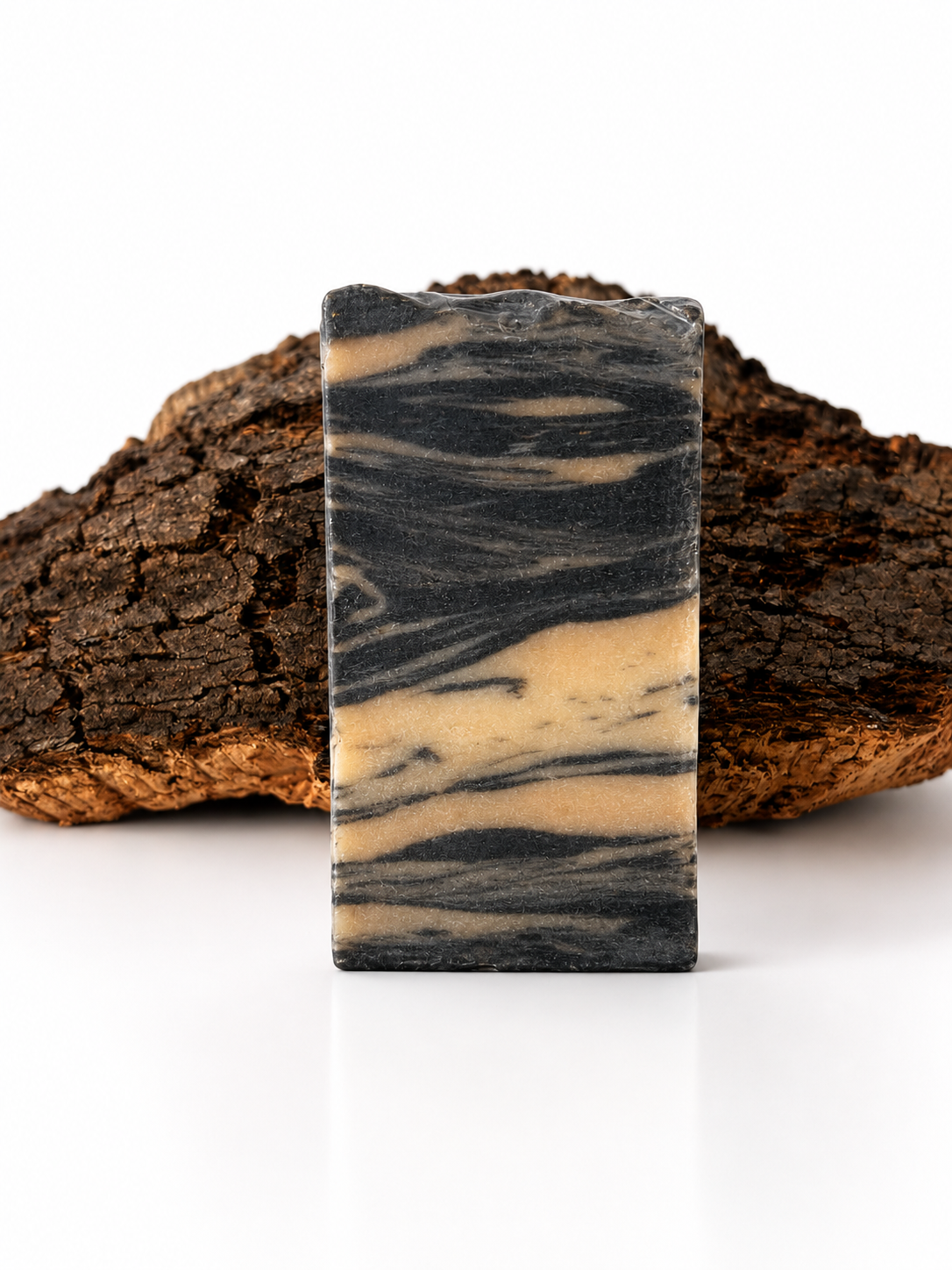 Jabón natural de carbón y leche de cabra
