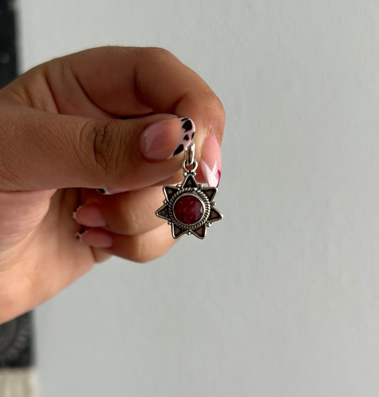 Estrella de rubí (plata 925)