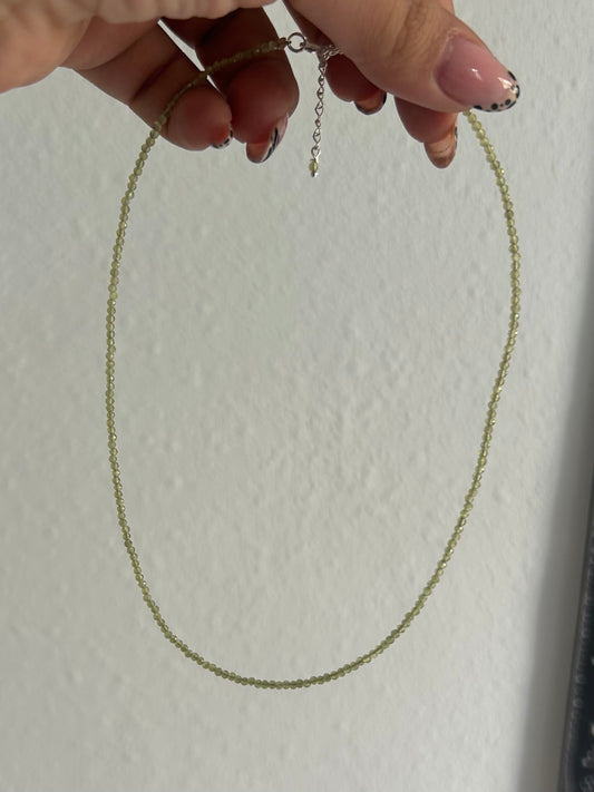 Gargantilla de peridoto (plata 925)
