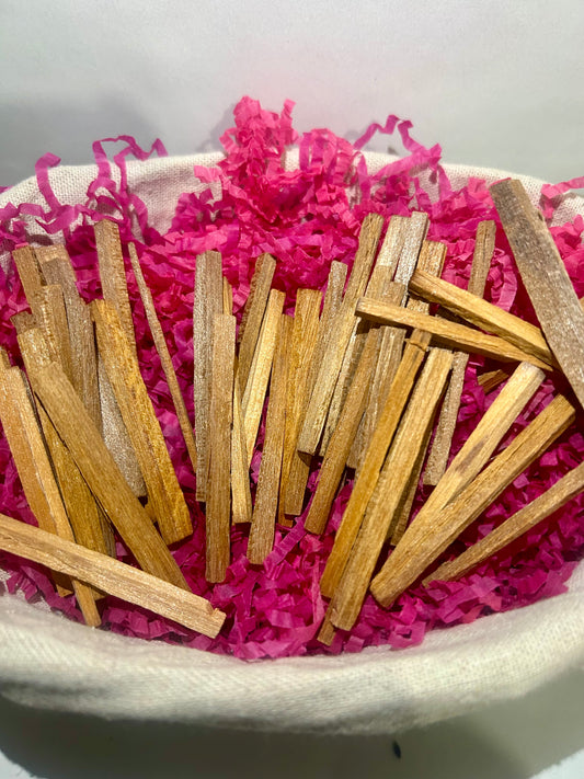 Ramitas de sándalo (3und).