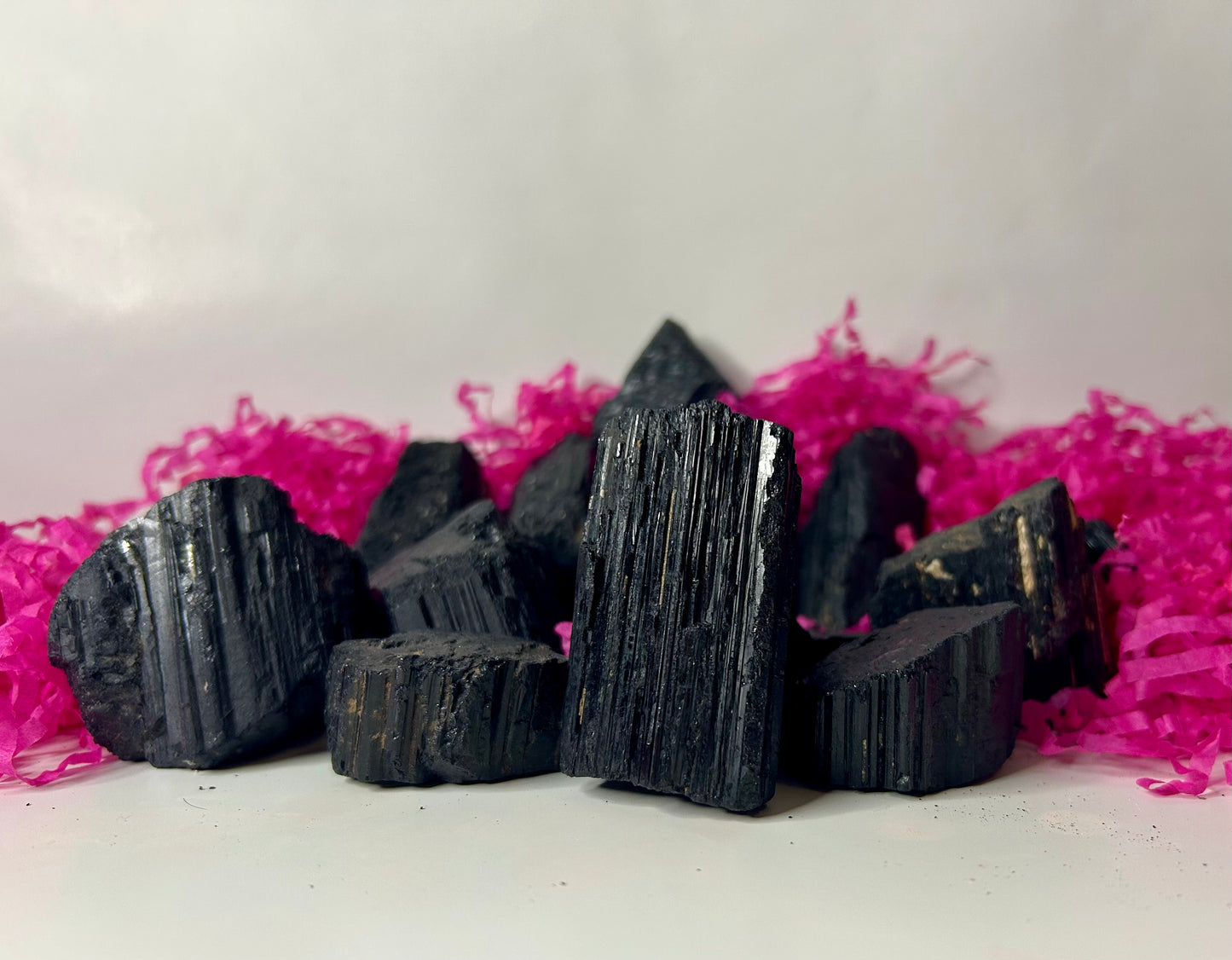 Turmalina negra mediana.