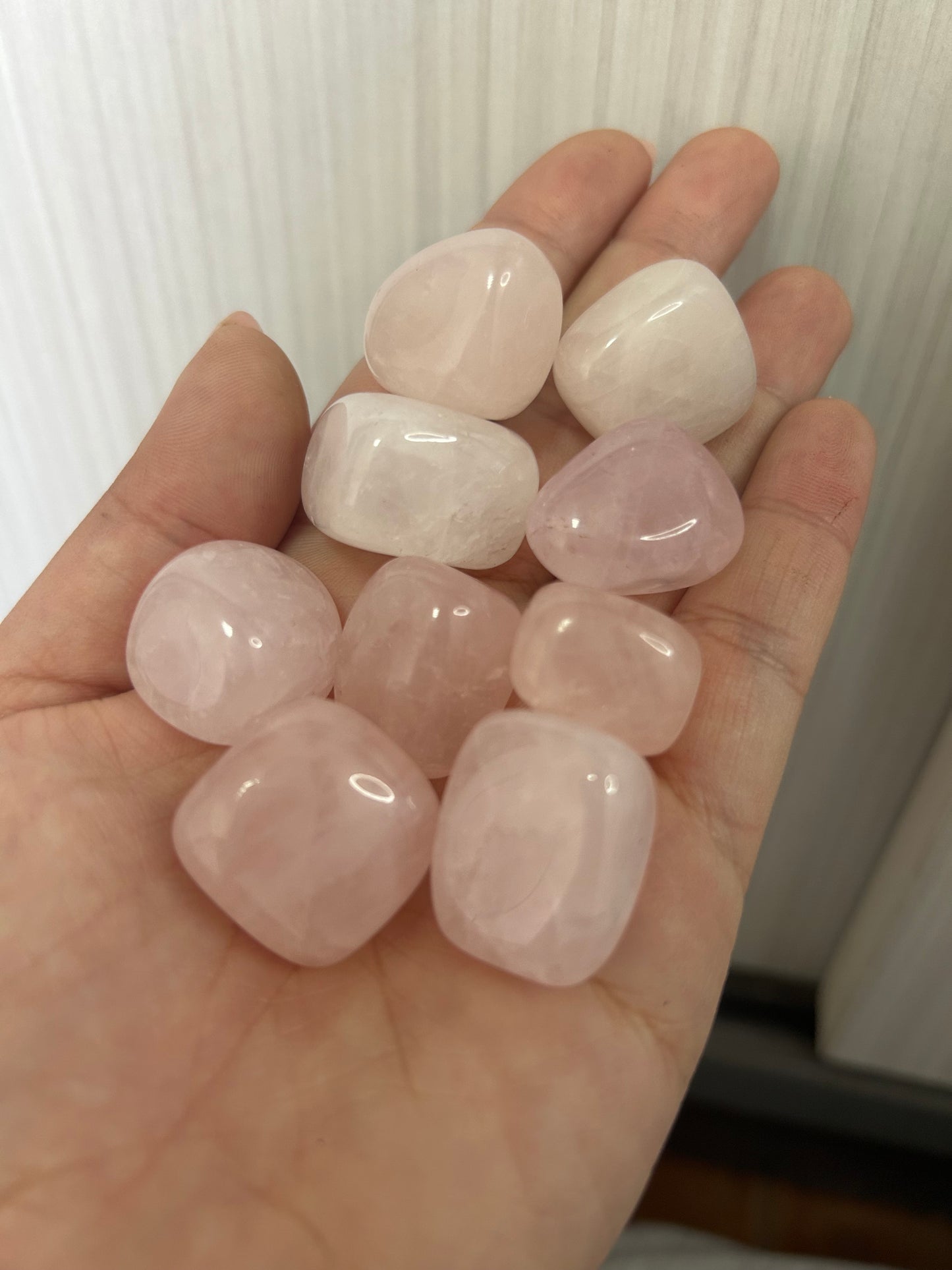 Cuarzo rosa mediano.