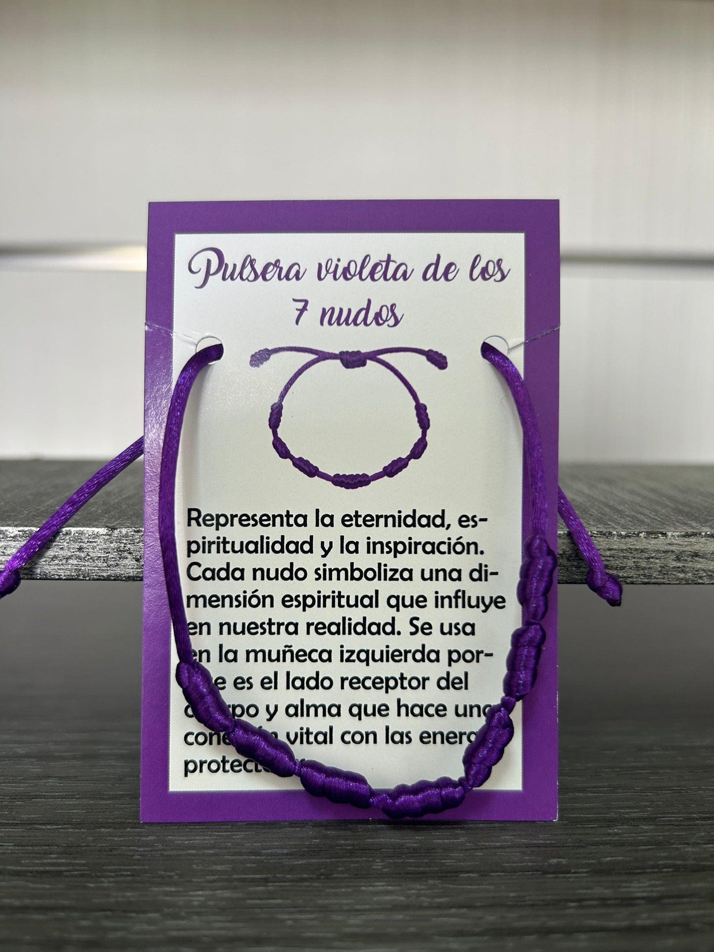 Pulsera 7 nudos violeta.