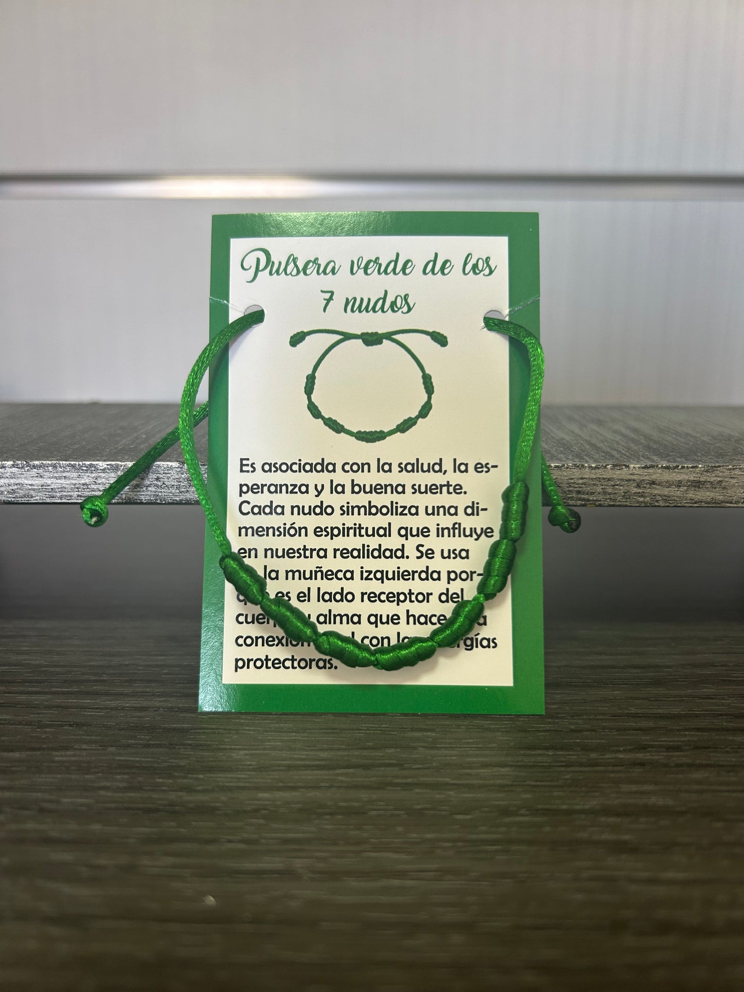 Pulsera 7 nudos verde.
