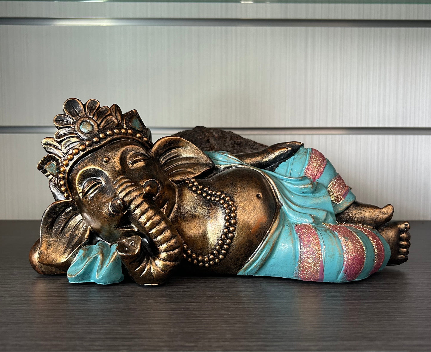 Figura Ganesha acostada.