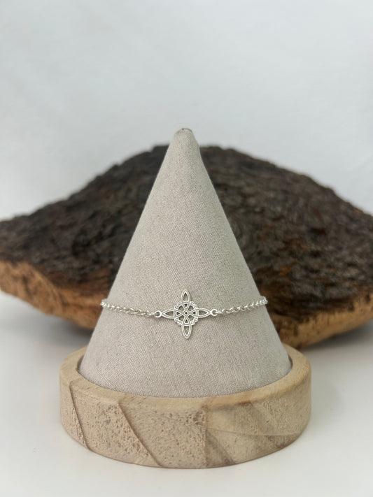 Pulsera nudo de bruja (plata 925).