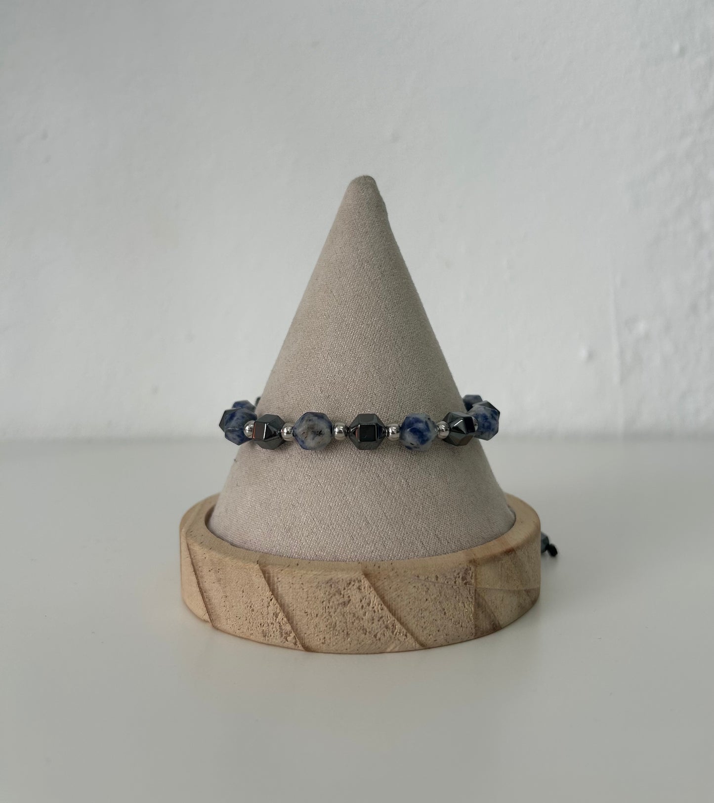 Pulsera ajustable de hematite y sodalita