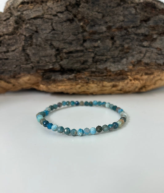 Pulsera apatita azul facetada