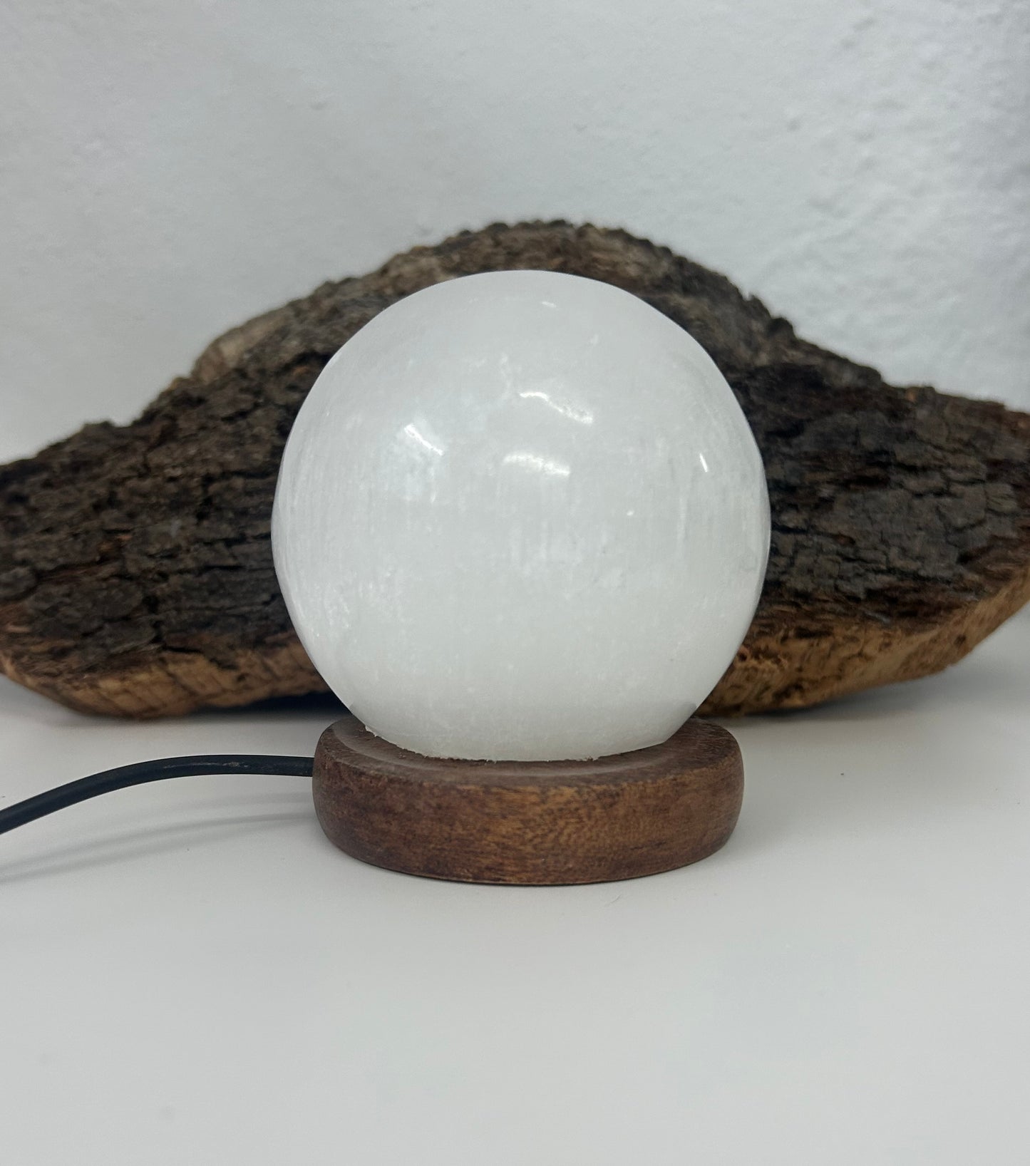 Lampara selenita esférica