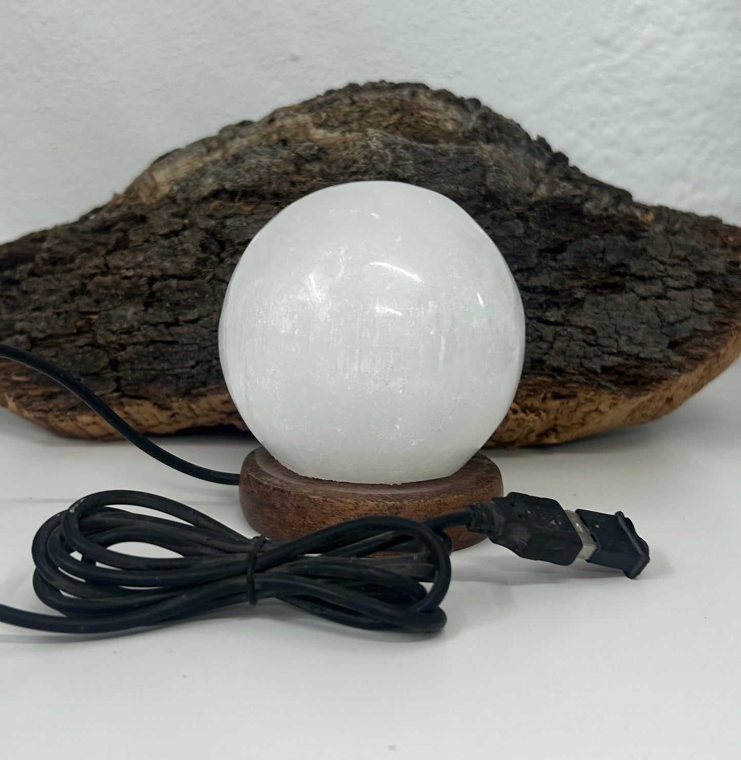 Lampara selenita esférica