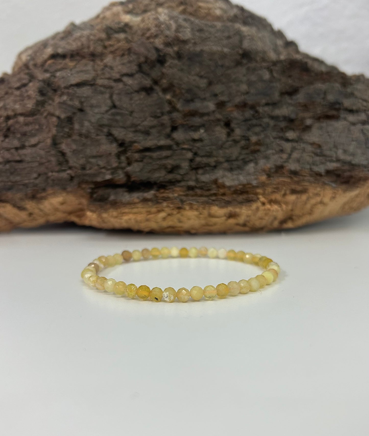 Pulsera ópalo amarillo facetado