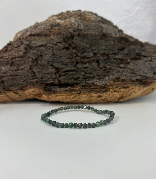 Pulsera zoisita facetada
