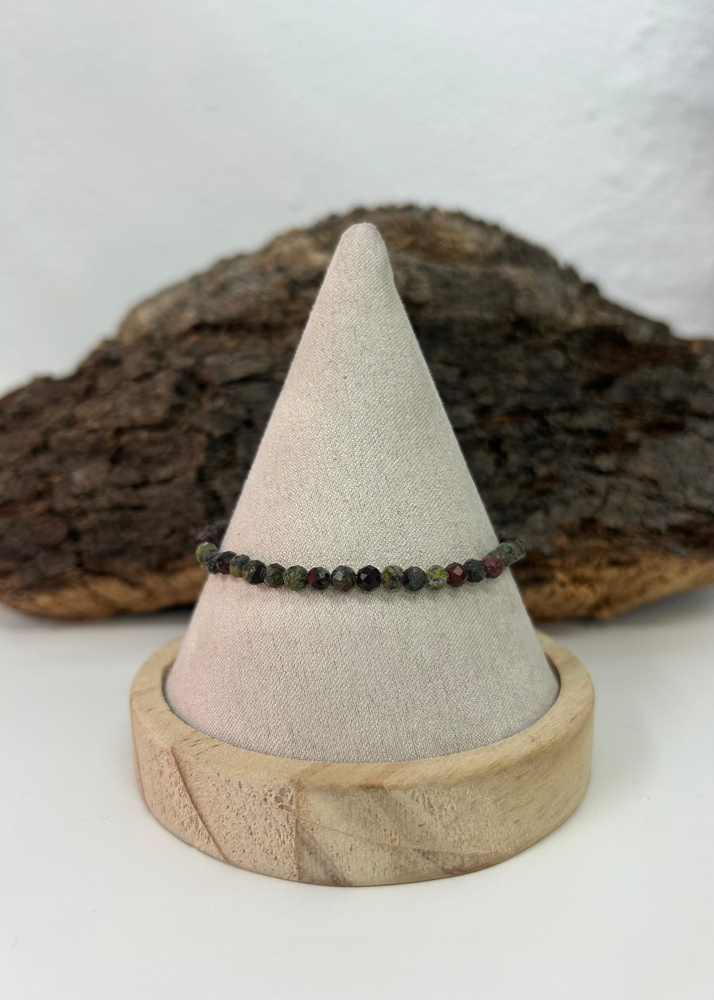 Pulsera jaspe sangre de dragón facetada