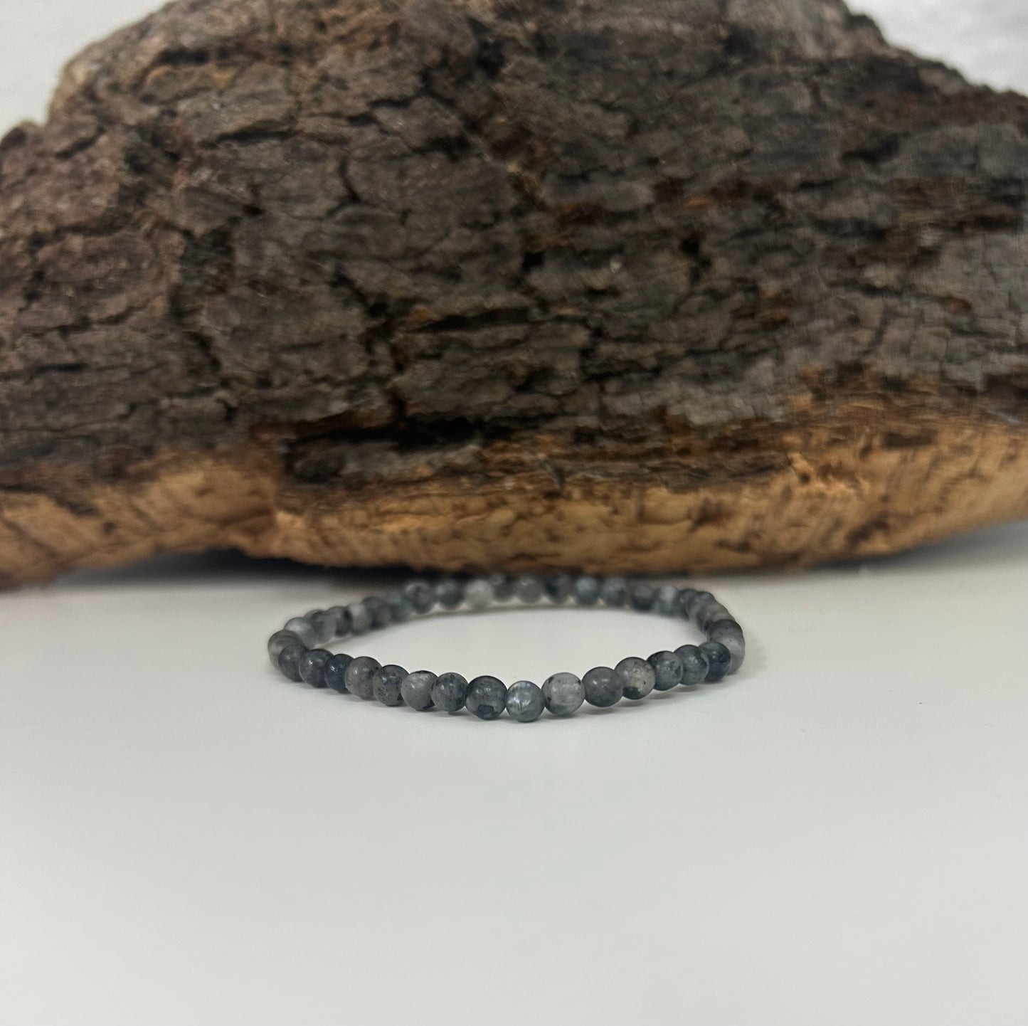Larvikita 4mm
