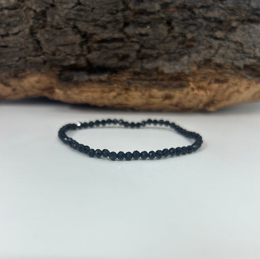 Pulsera elástica turmalina negra facetada