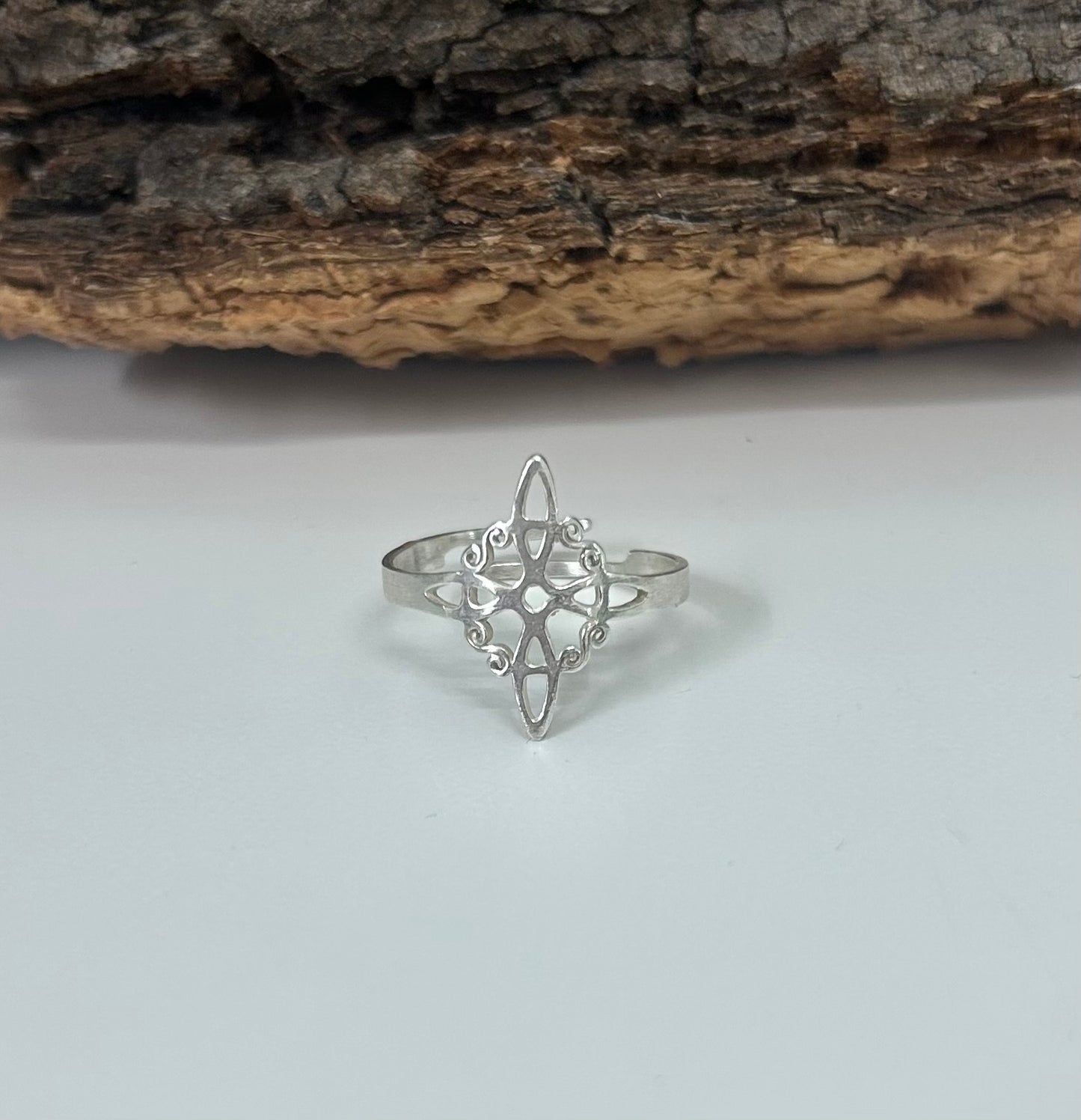 Anillo ajustable nudo de bruja (plata 925)