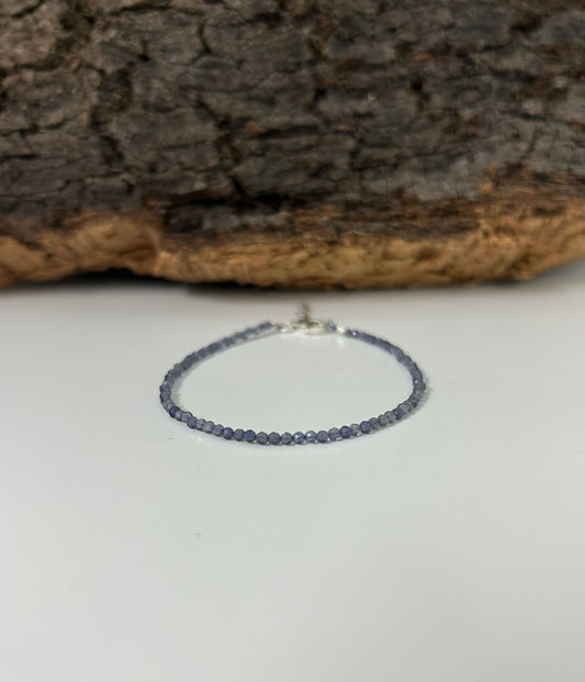 Pulsera facetada de iolita (plata 925)