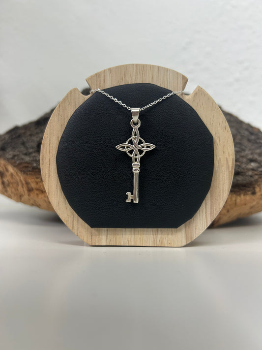 Colgante llave de nudo (plata 925)