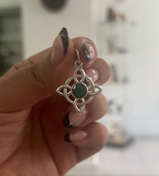 Nudo de bruja con esmeralda (plata 925)