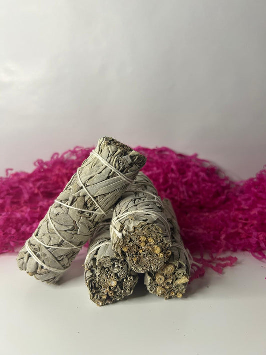 Atado salvia blanca.